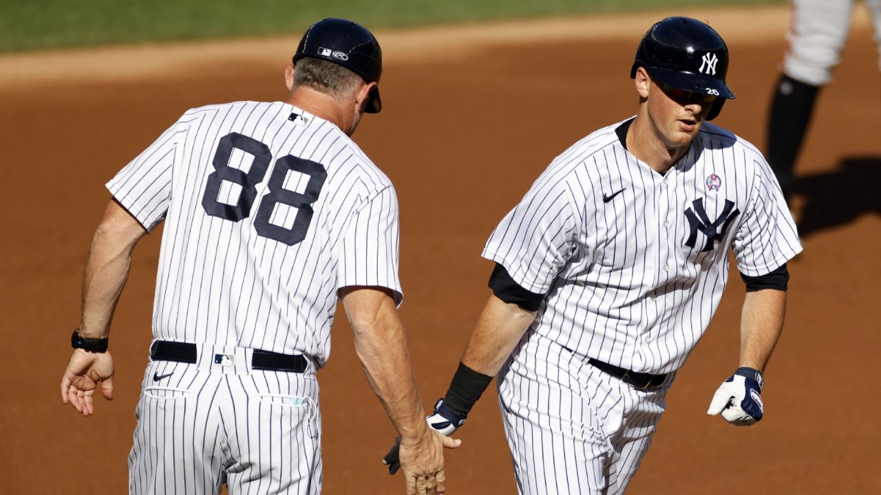 Con escoba y brocha en mano, los Yankees dobletean ante los Orioles