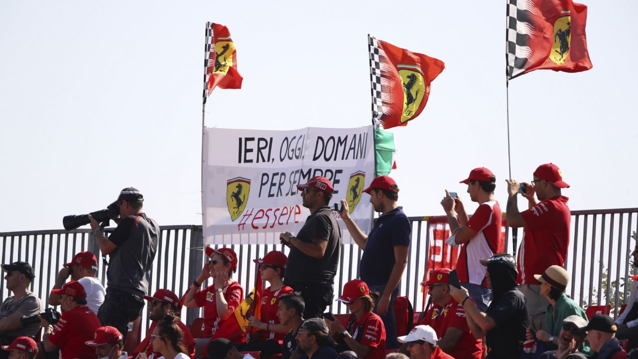 F1 regresa poco a poco a la normalidad y ya tiene aficionados presentes