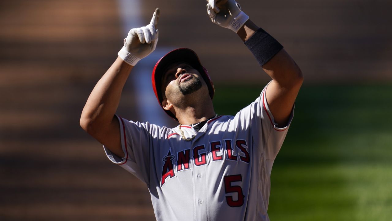 Pujols llega a 660 jonrones e iguala con el inmortal Willie Mays