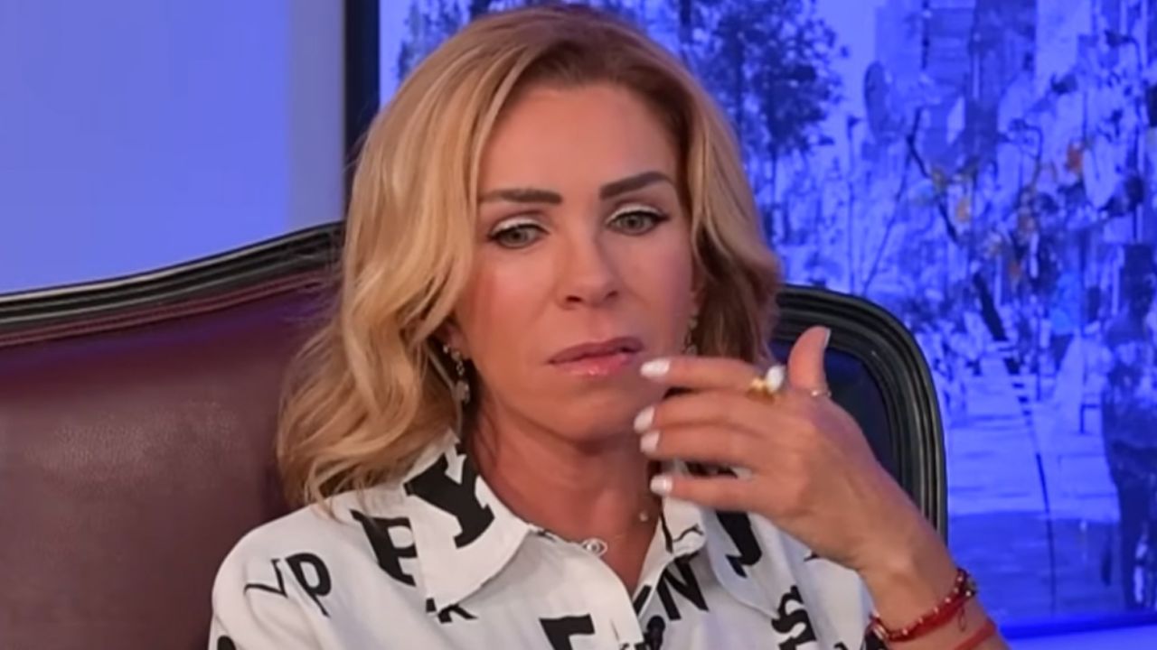 Rocío Sánchez Azuara confiesa que su primer marido le abrió la cesárea a golpes