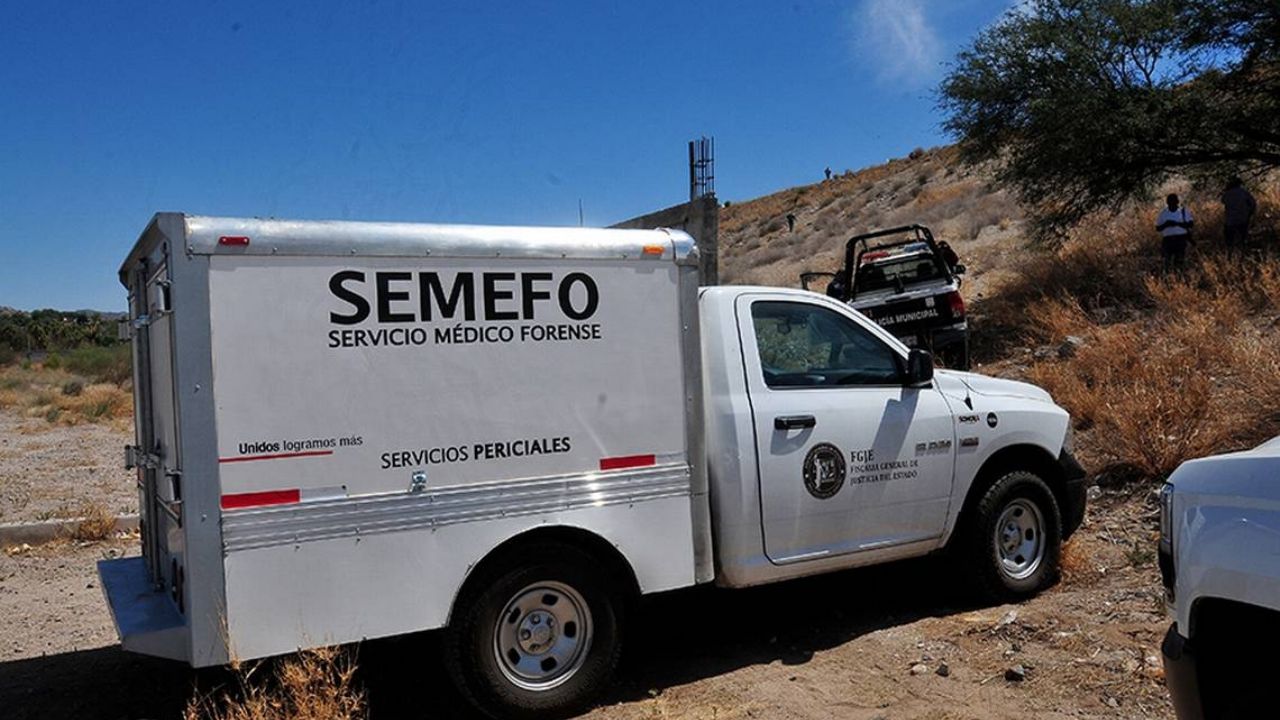 A un costado de la carretera, encuentran restos humanos dentro de una bolsa