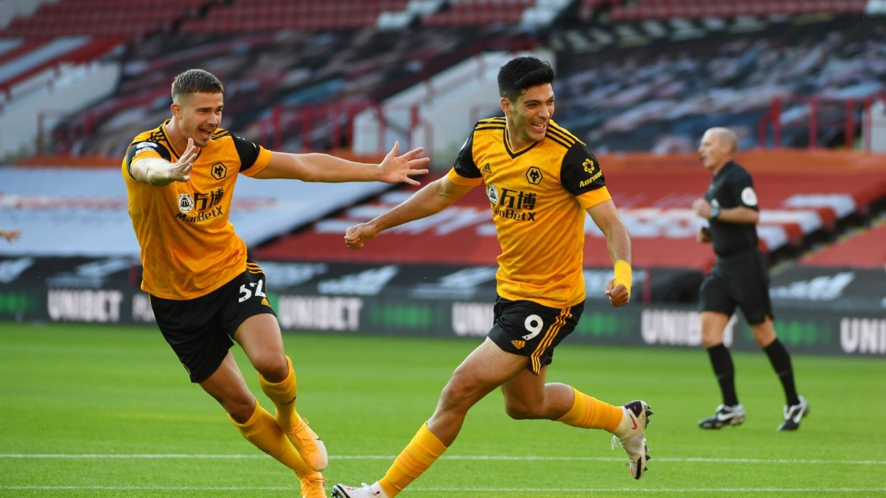 Raúl Jiménez no pierde el tiempo y anota uno de los goles más rápidos del Wolverhampton