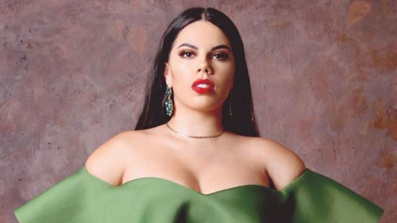 Lizbeth Rodríguez, exchica Badabun, modela veraniego atuendo en la playa