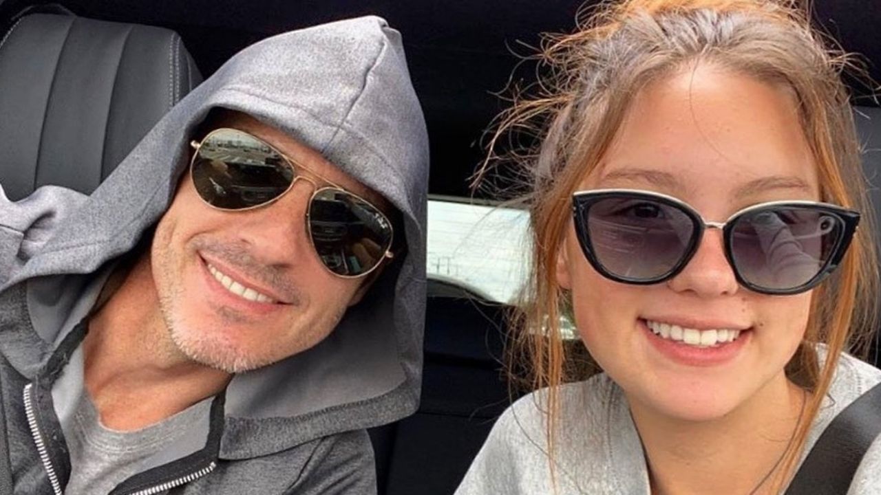 VIDEO: Mauricio Ochmann canta a todo pulmón junto a su bella hija mayor