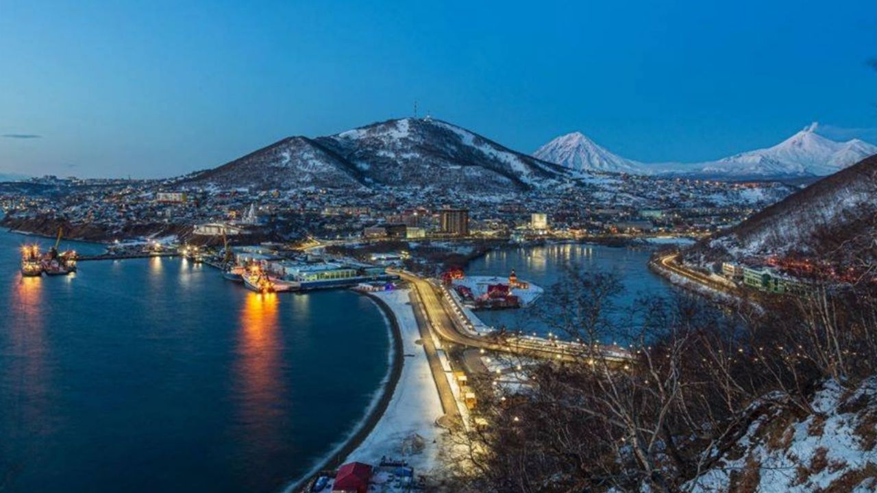 Fuerte terremoto de 6.4 grados Richter sacude la península de Kamchatka en Rusia