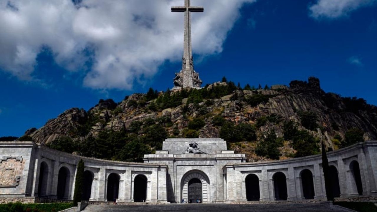 De Mausoleo a cementerio civil: Gobierno español aprueba ley de Memoria Democrática