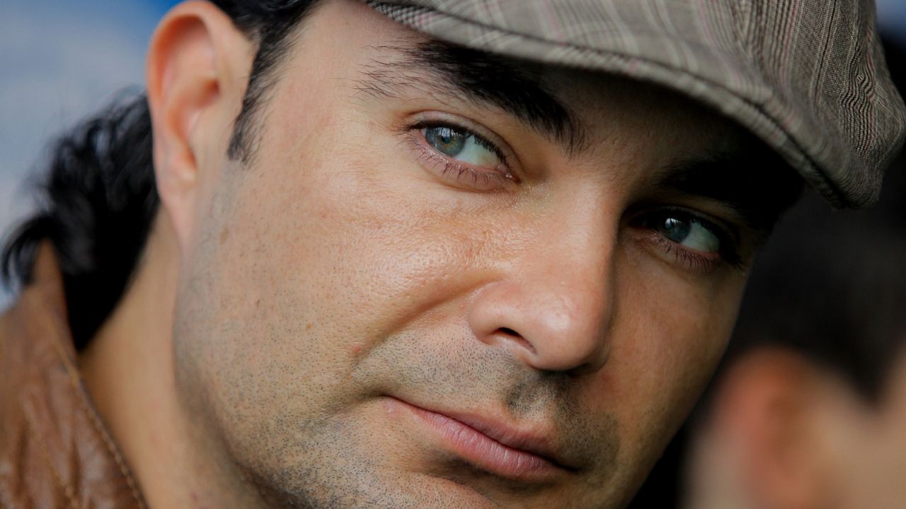 FOTO: Mauricio Islas sufre aparatoso accidente junto a sus hijos y exhibe sus heridas