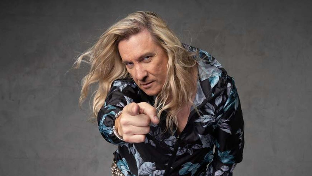 “Te pareces a la mamá de Niurka”: Conductor se viste de mujer y cuestionan sus preferencias