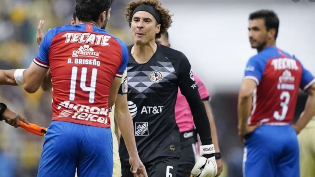 Memo Ochoa: “El Clásico Nacional nunca pasará de moda”