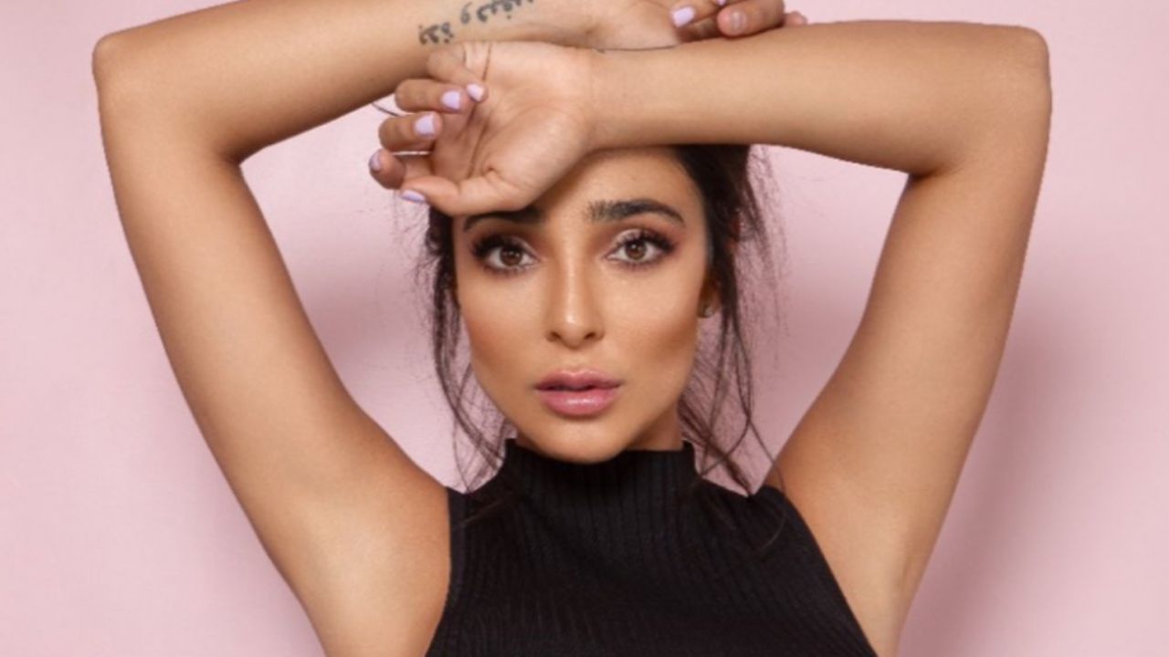 Manelyk de ‘Acapulco Shore’ celebra el mes patrio con radiante ‘look’ mexicano