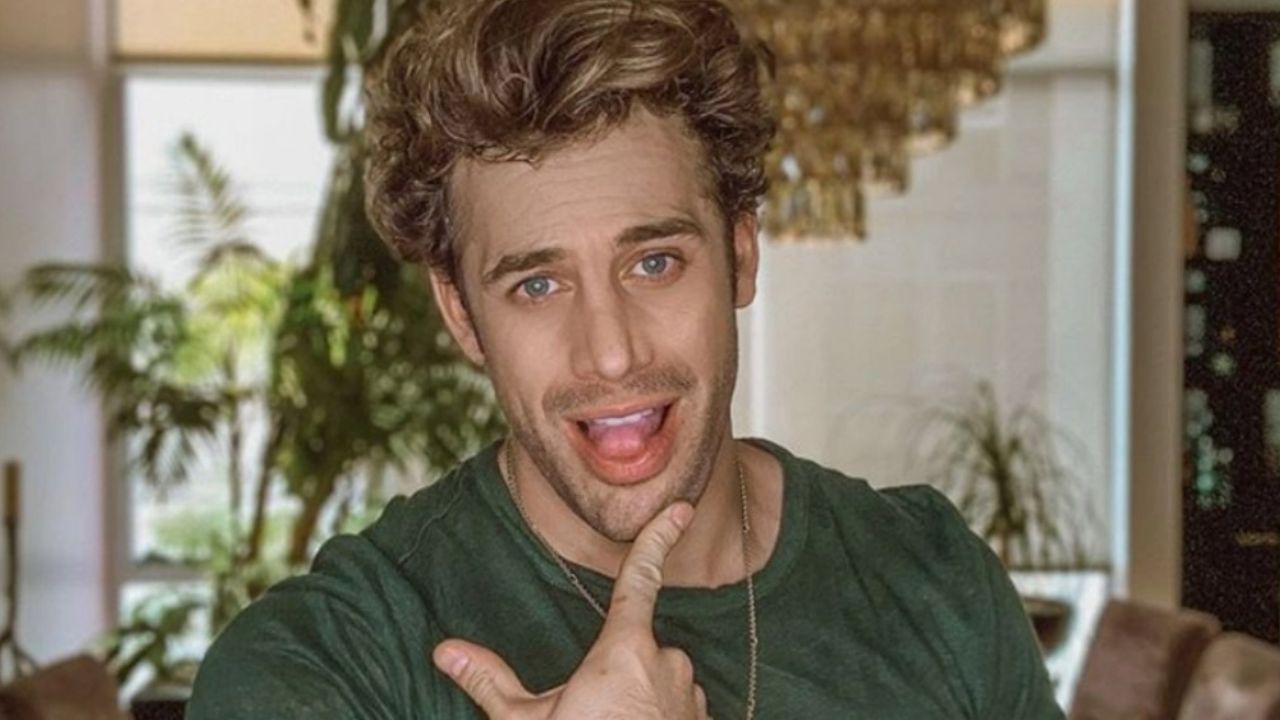 A lo descarado, actor coquetea con Lambda García en ‘Hoy’ y hace esto en vivo