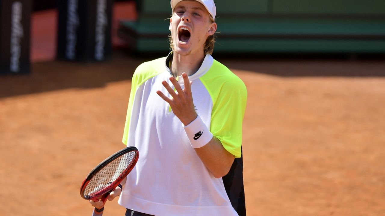 Shapovalov sigue imparable y avanza a octavos de final en Roma