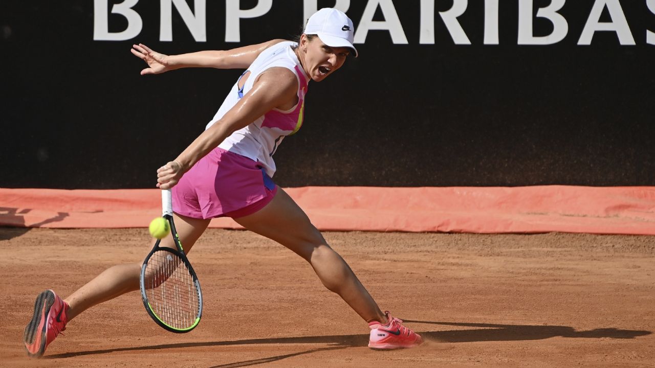 Rumana Halep continúa imbatible y avanza a cuartos en el Abierto de Roma
