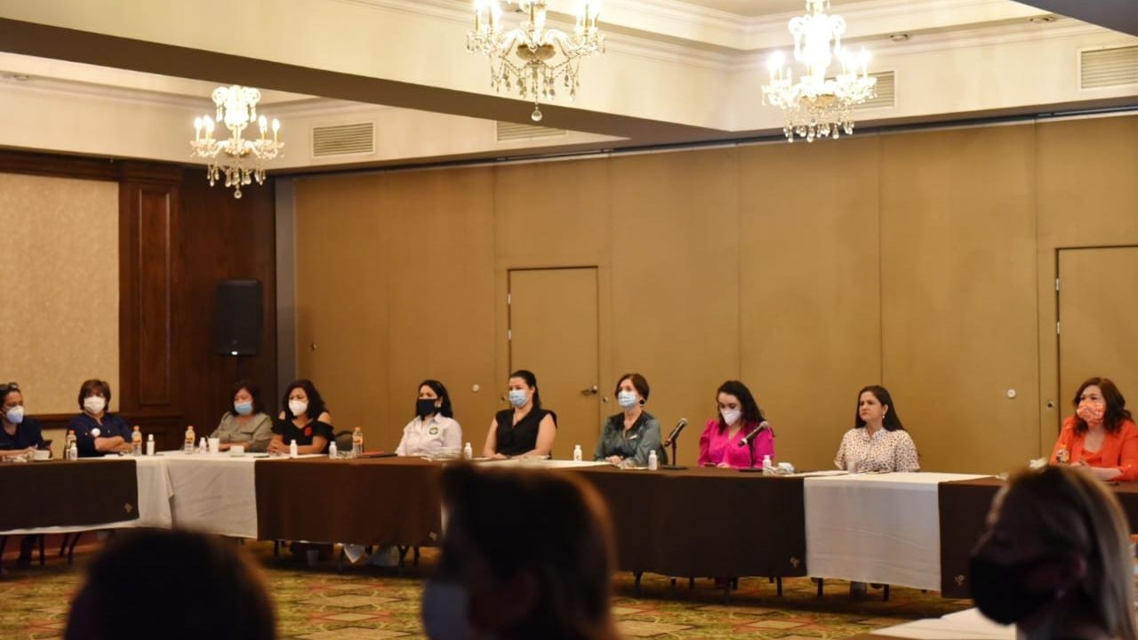 Sostienen reunión de trabajo organizaciones civiles con alcaldesa de Hermosillo