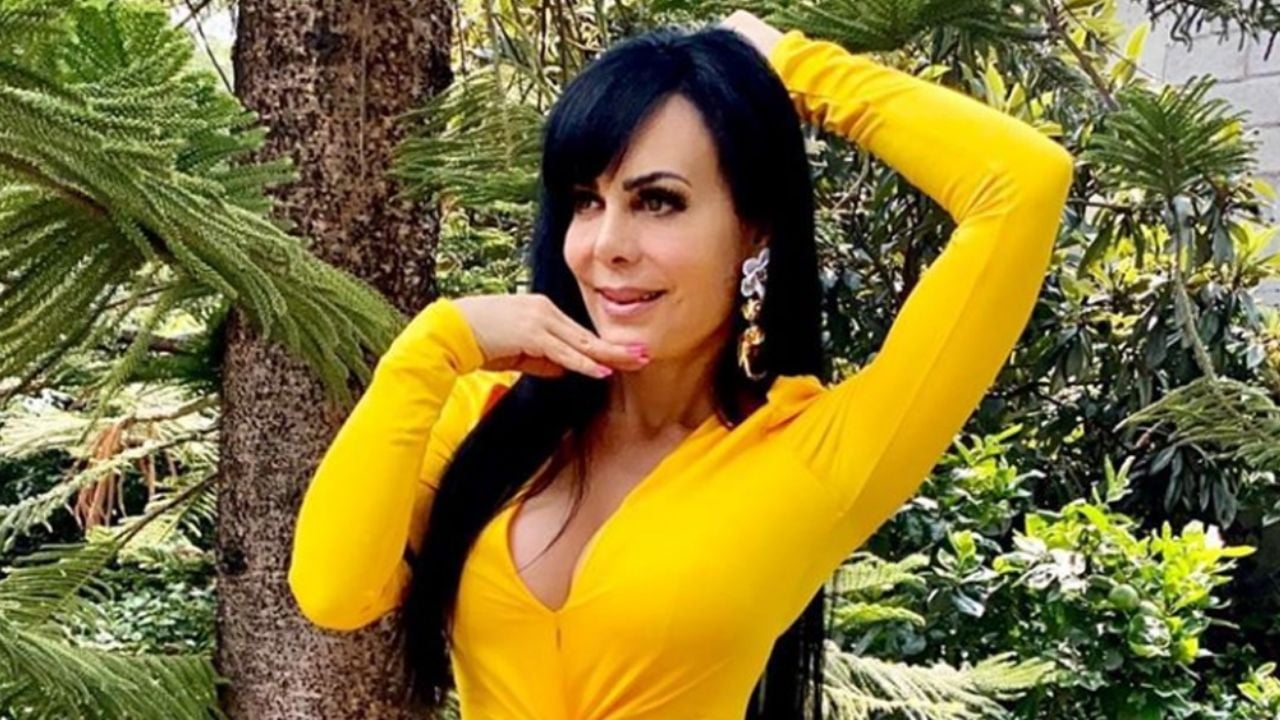 Maribel Guardia desata locura al presumir sus piernas en veraniego vestido