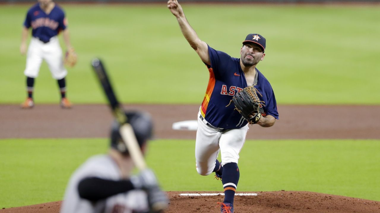 Urquidy se va sin decisión en la victoria de los Astros gracias a los HR de Springer