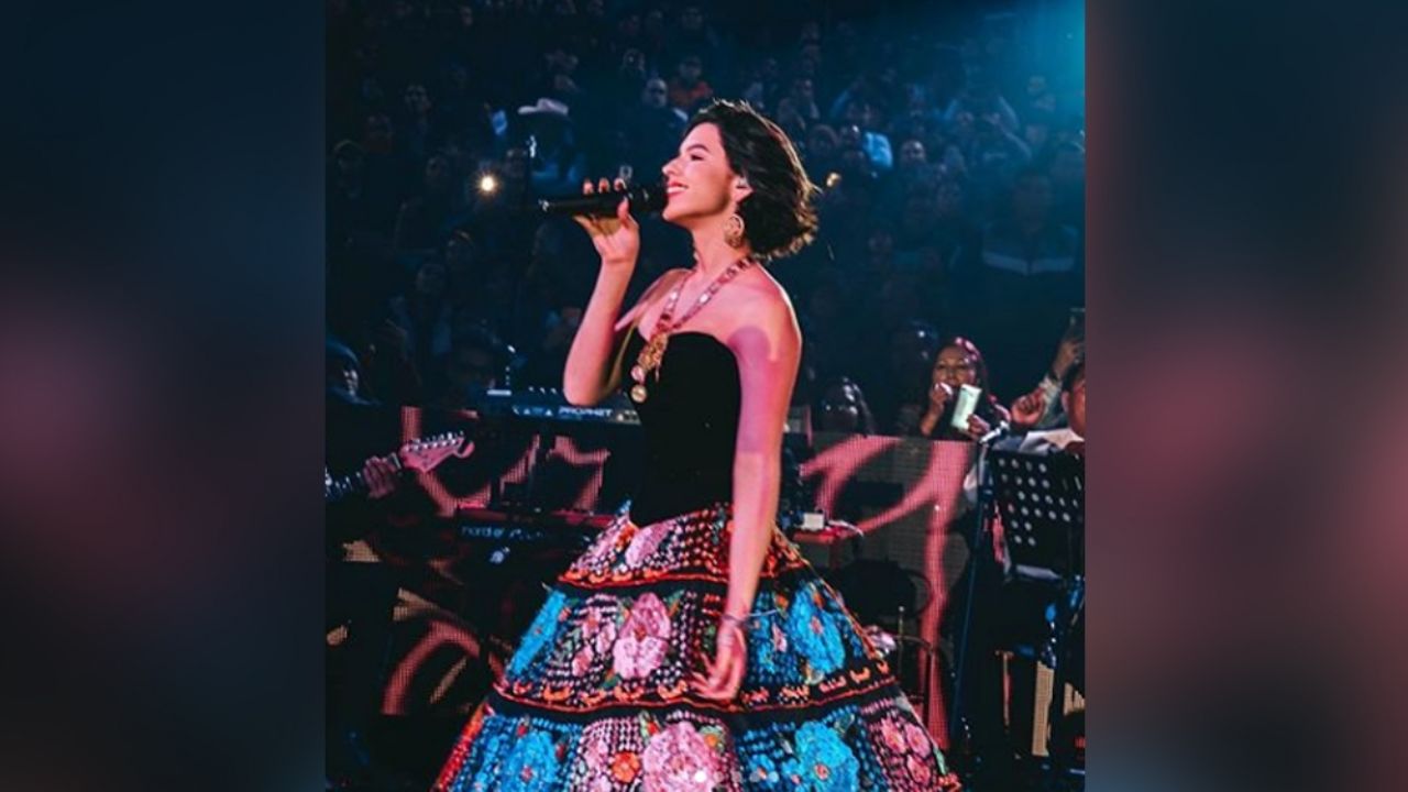 Ángela Aguilar paraliza Instagram al lucirse en exquisito ‘outfit’ negro