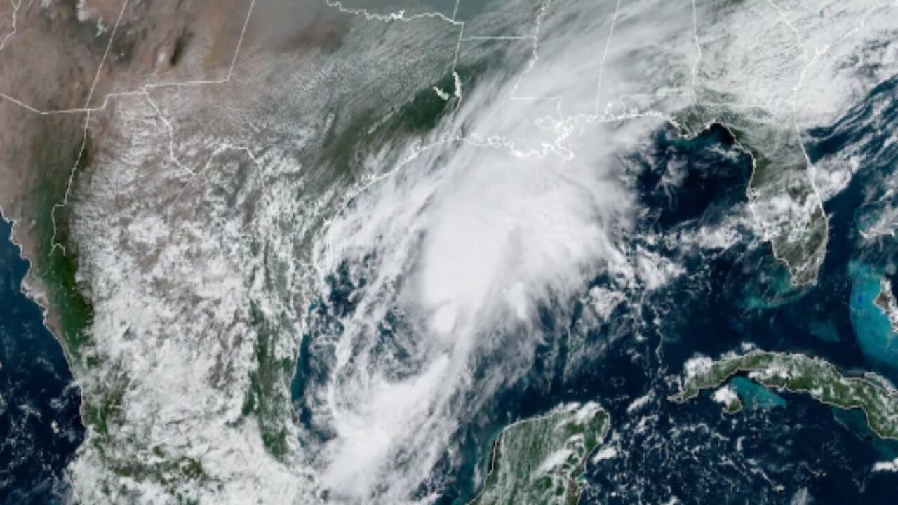 Golfo de México: Tormenta tropical ‘Beta’ se fortalece y amenaza a México y EU