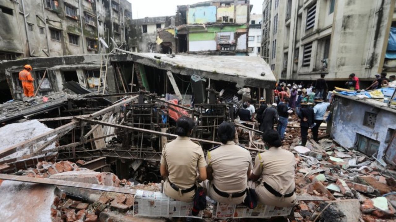 India: Edificio colapsa en Maharashtra; deja el saldo de 15 muertos y 20 heridos