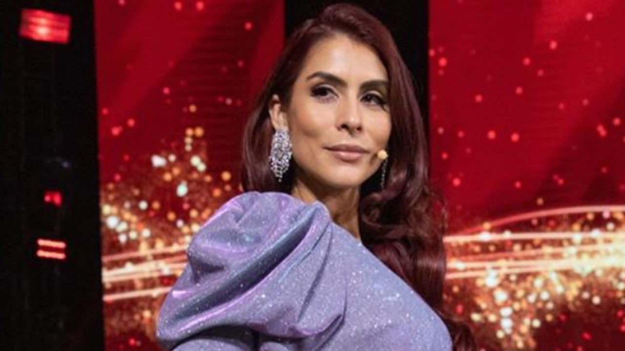 María León, conductora de Televisa, luce marcado vientre en tremendo baile