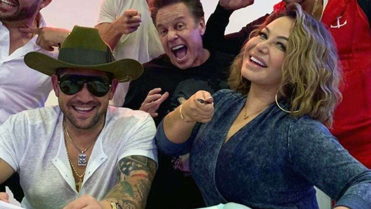 ¡A un lado Lorenzo! Captan a Chiquis Rivera en tremendo beso con su galán