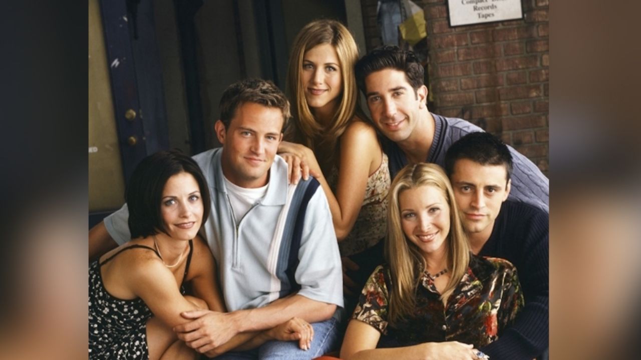 Elenco de Friends asiste a funeral de Matthew Perry