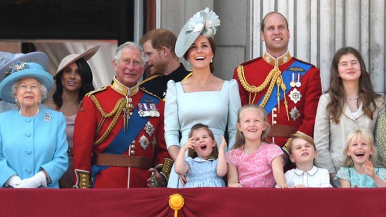 Reina Isabel II tras 8 meses aislada se reencuentra con William, Kate y el resto de la familia real