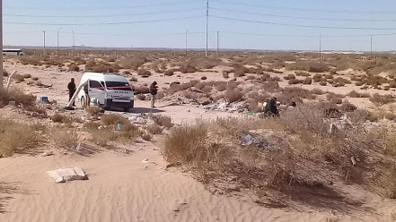 Autoridades llegan a la escena del crimen