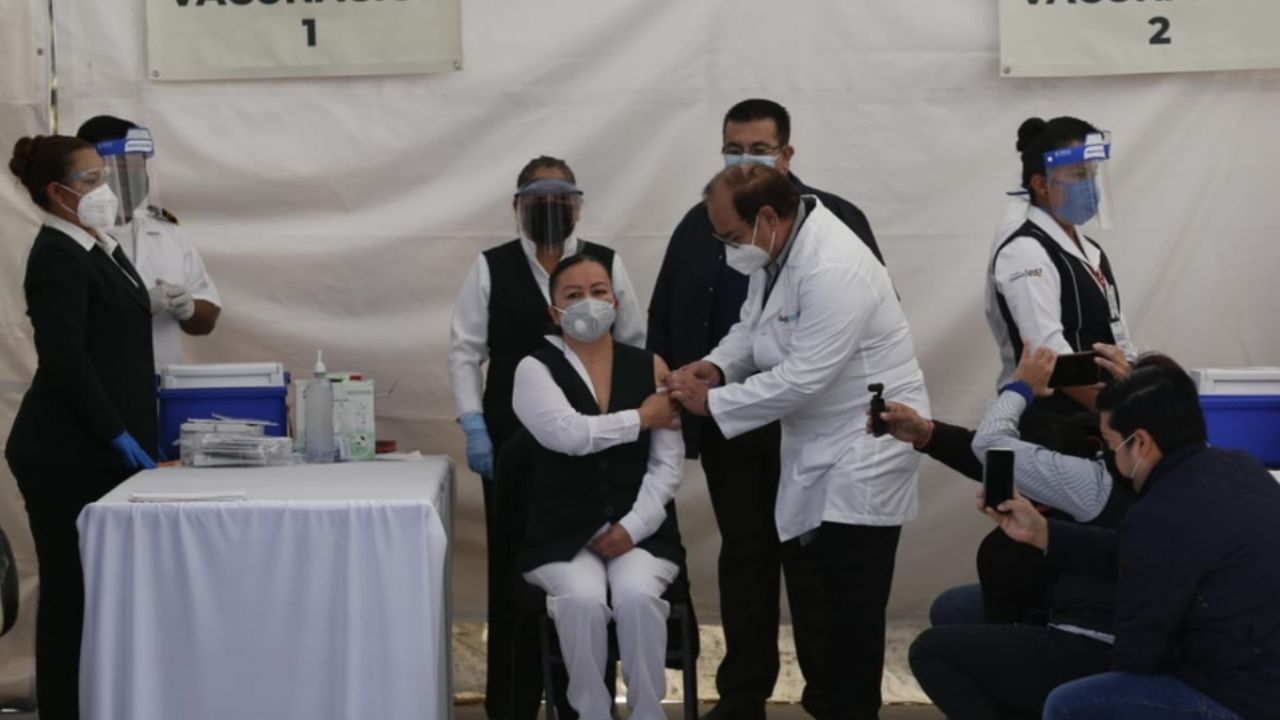 “No es un premio ni nada”: Vacunas contra Covid-19 de Pfizer llegan a Coahuila