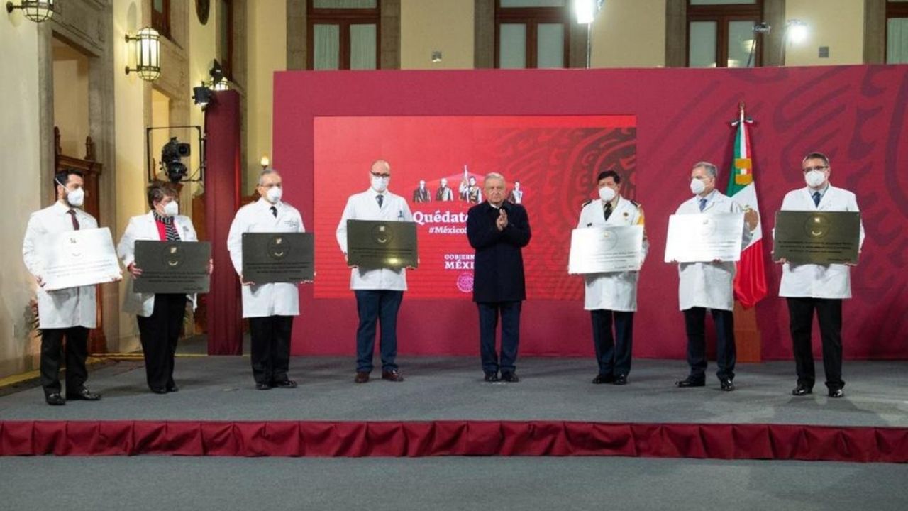 Por arduo trabajo contra Covid-19, 980 hospitales reciben condecoración Miguel Hidalgo