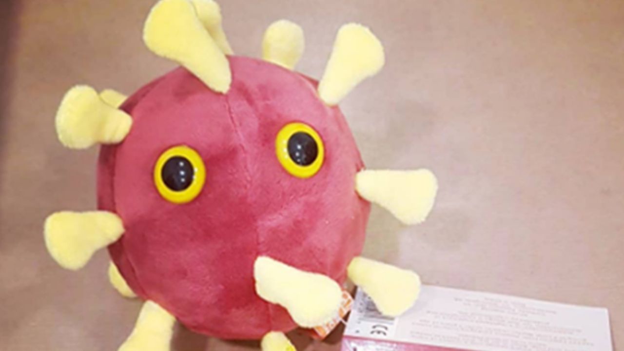 Peluche de Coronavirus, el juguete más popular en los niños de España durante las fiestas