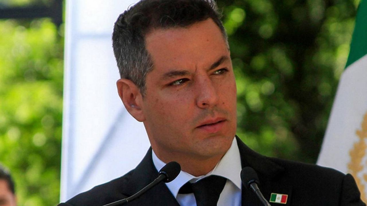 Alejandro Murat emite su renuncia al PRI 