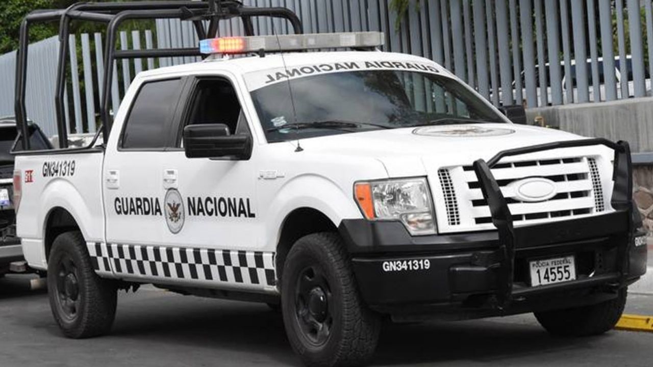 Autoridades llegan al sitio del crimen