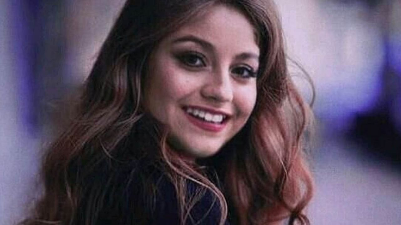 VIDEO: Karol Sevilla enternece a sus fans al escuchar ‘Tus besos’ por primera vez en la radio