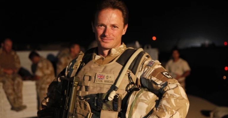 Príncipe Andrés reemplazado por el Mayor General Roland Walker