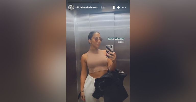 María Chacón deslumbra desde el elevador