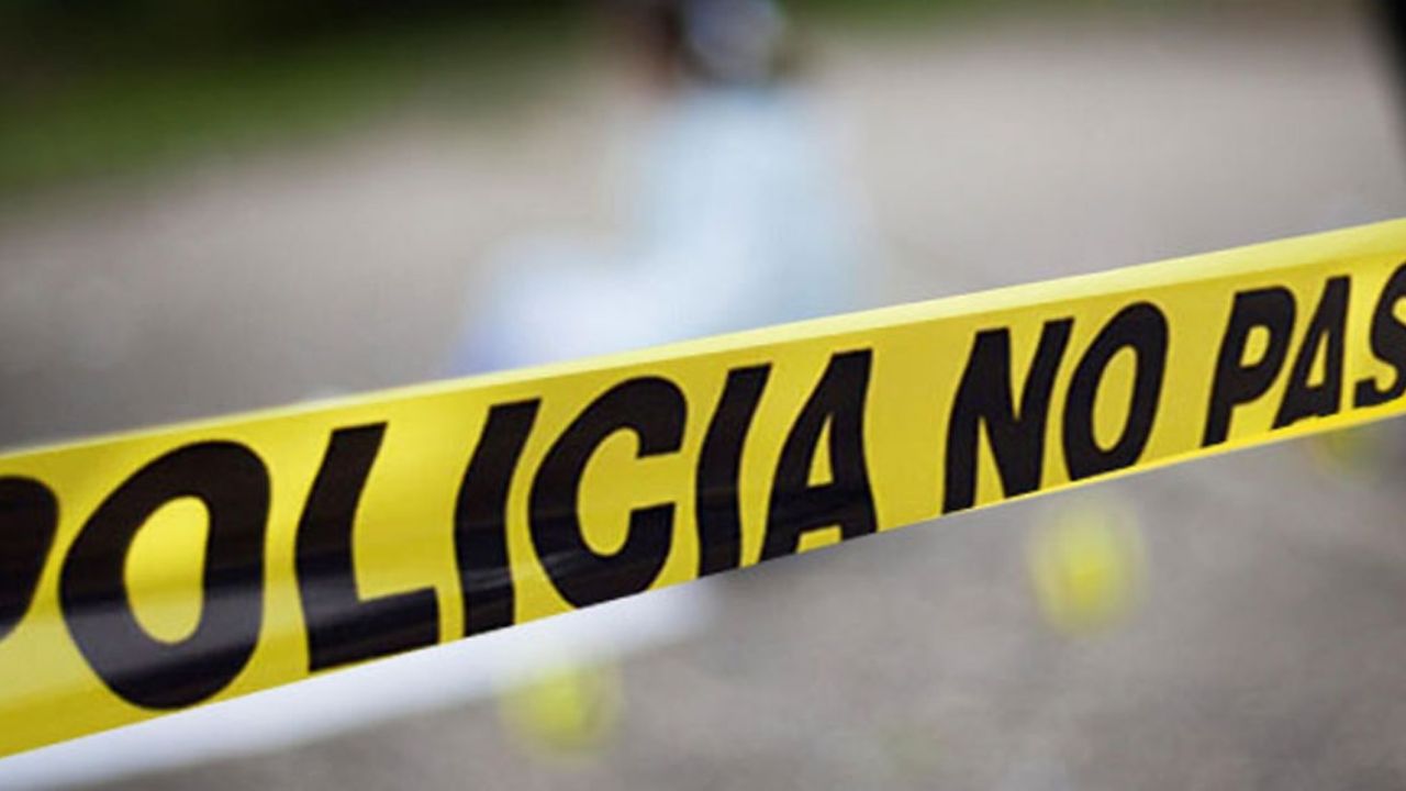 Acordona el lugar del crimen