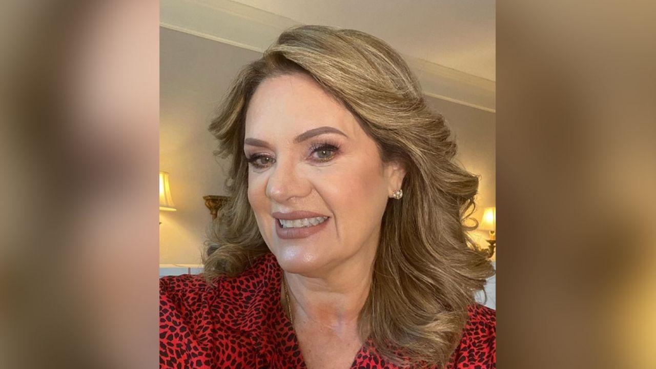 Érika Buenfil deleita a todo Instagram con su belleza en divino ‘outfit’ azul