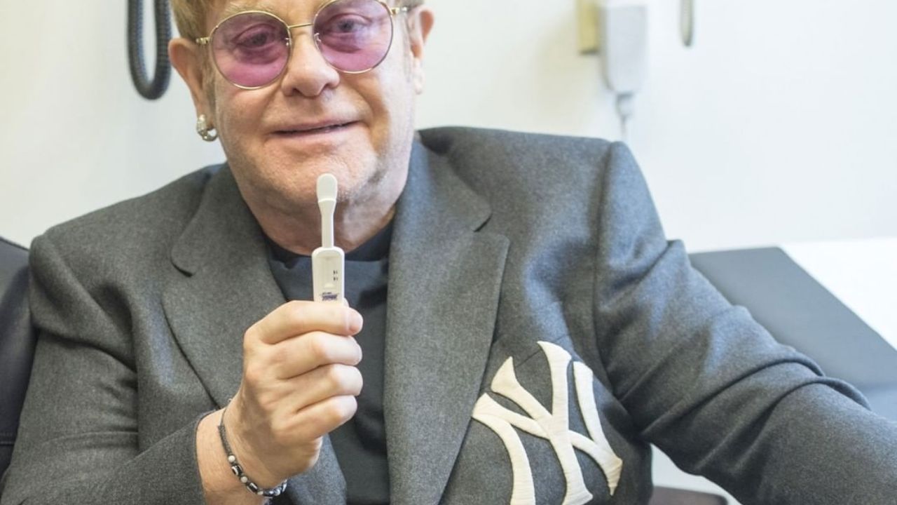 Elton John revela que ha perdido muchos órganos