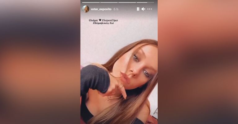 La misteriosa historia de Ester Expósito