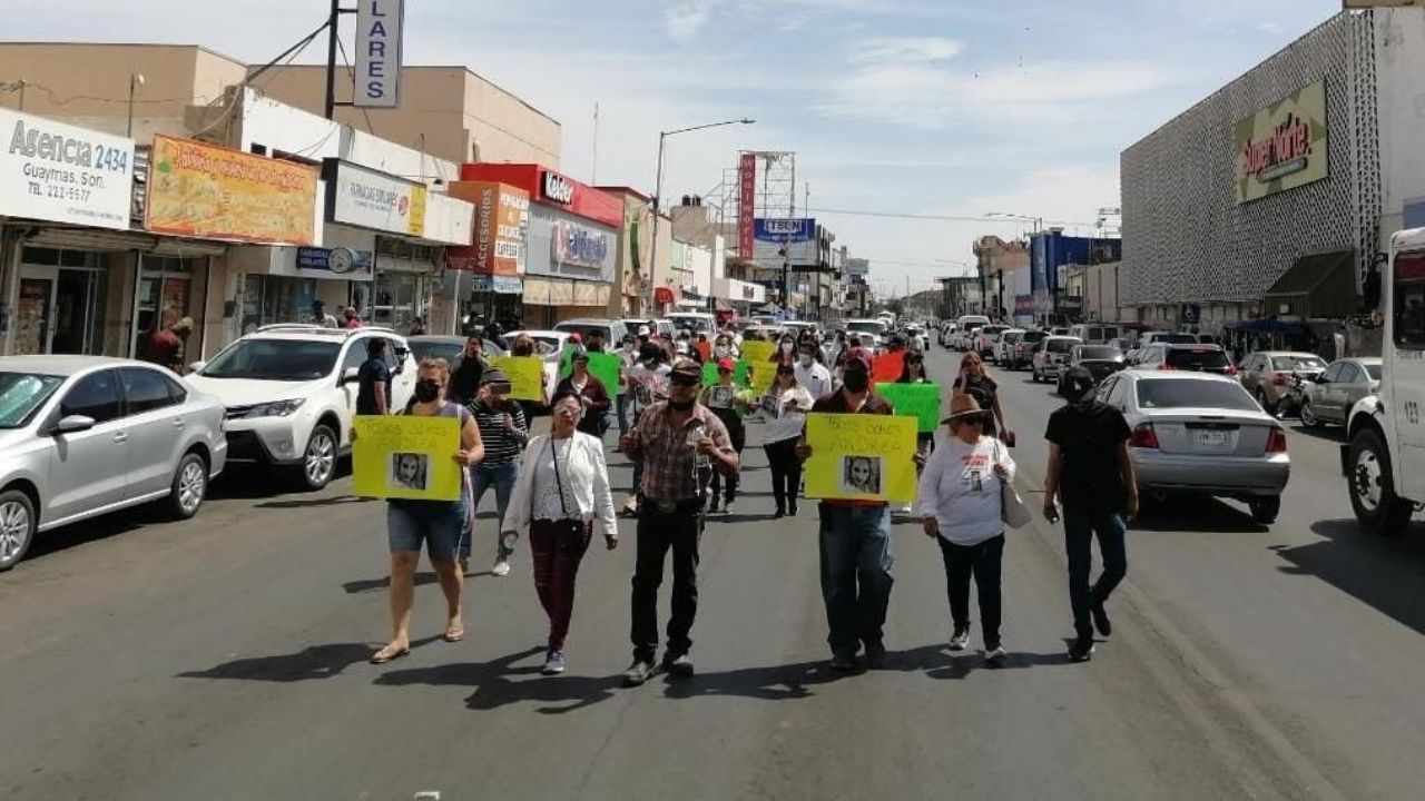 Familiares de Andrea se manifiestan en el Puerto de Guaymas