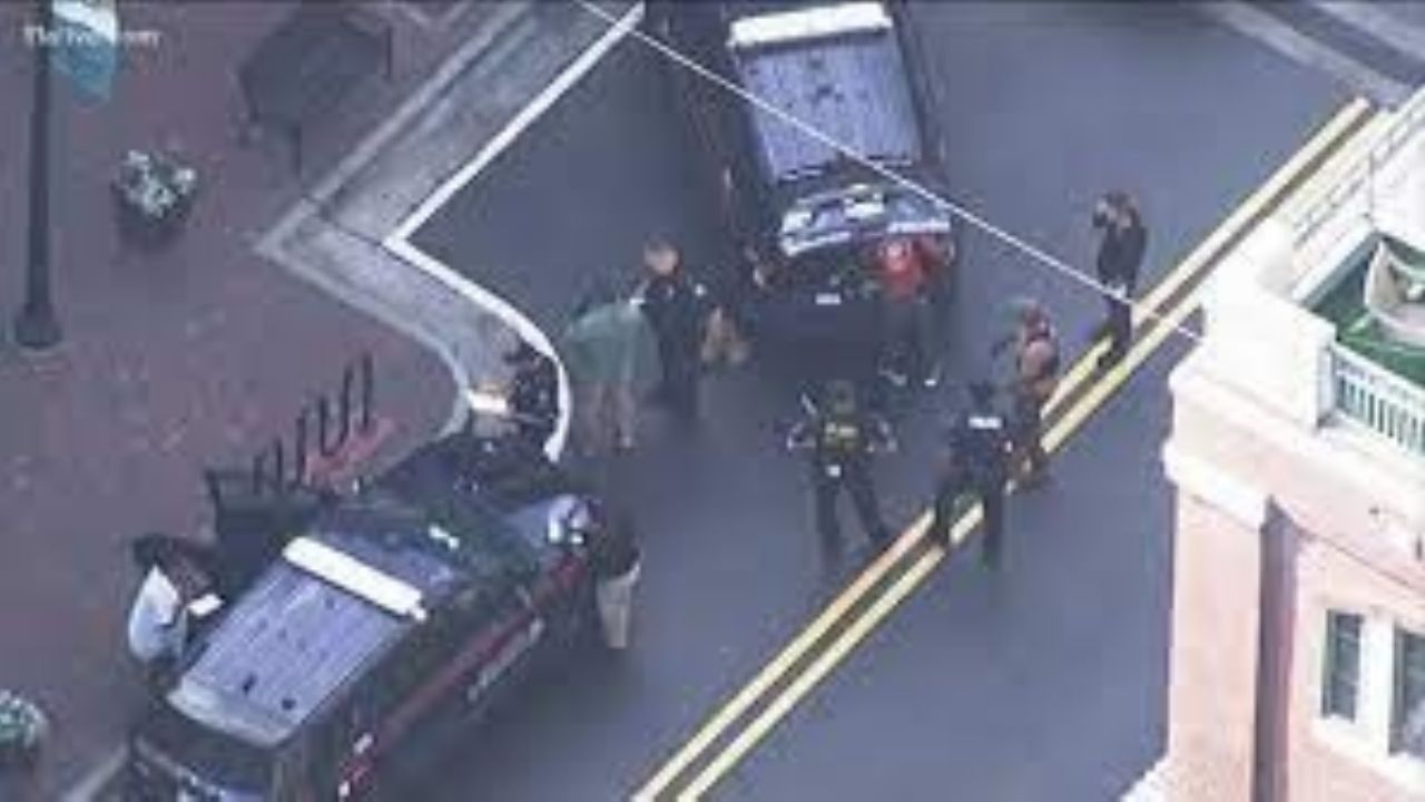 Detienen a joven de 22 años con 5 armas de fuego en un supermercado de Atlanta