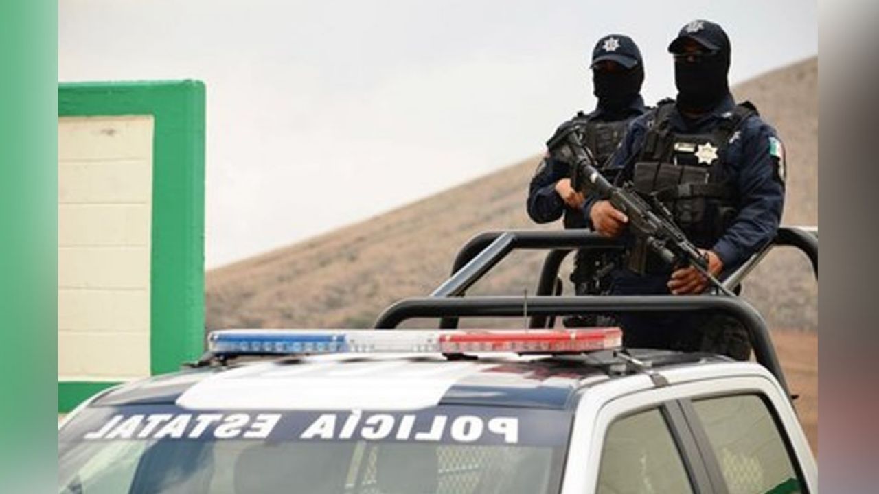 Autoridades acuden al sitio del crimen