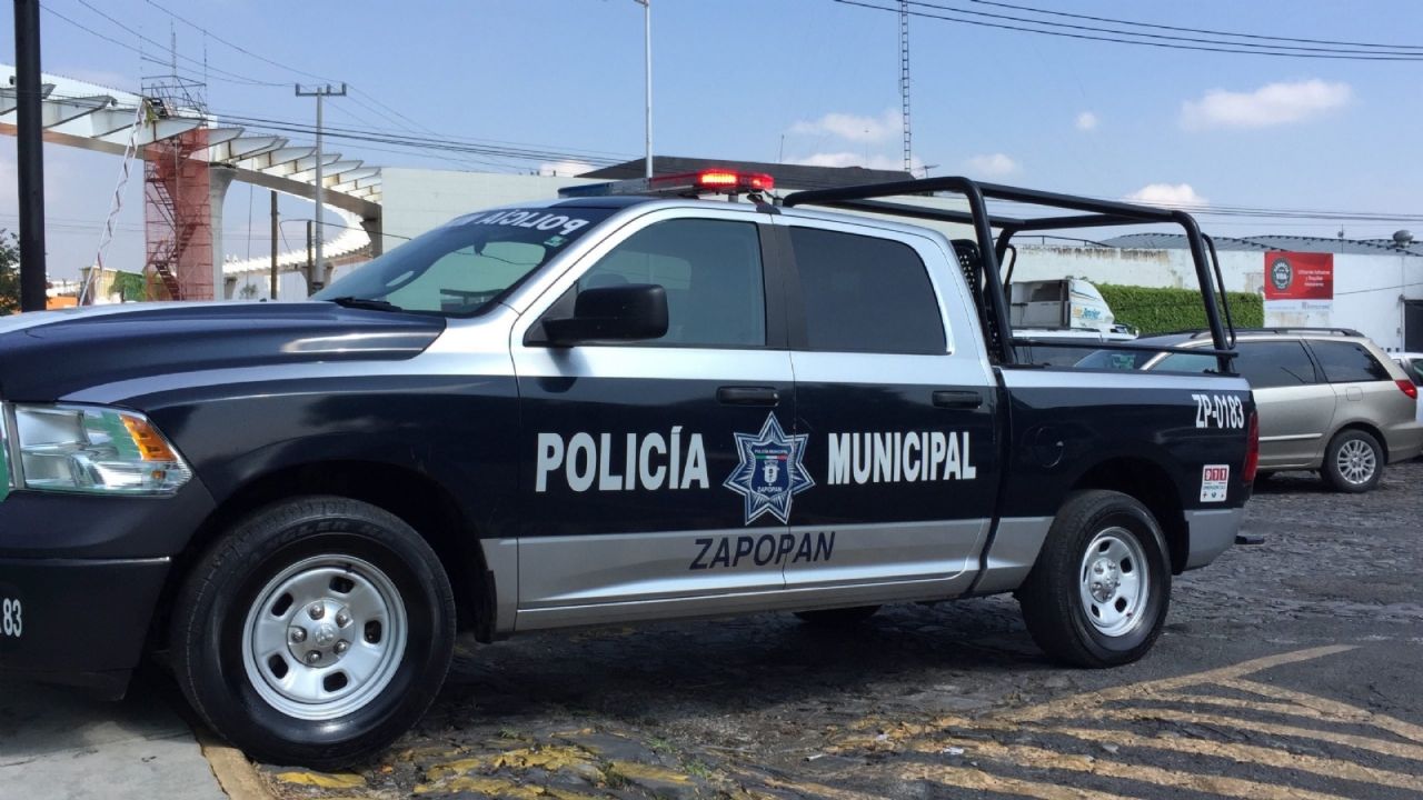 Autoridades llegan al sitio del crimen