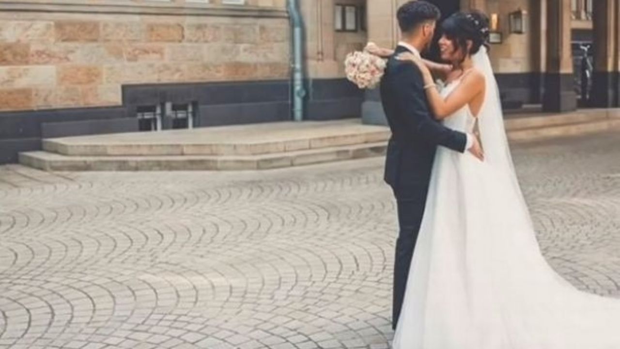 VIDEO: Finge su boda para vengarse de su ex; compró vestido de novia y se tomó fotos