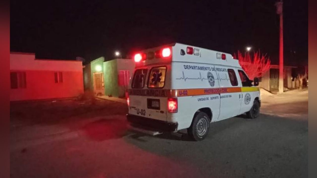 Paramédicos llegan al sitio del crimen