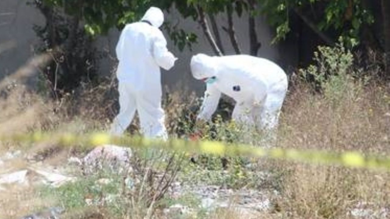 Autoridades llegan sitio del crimen