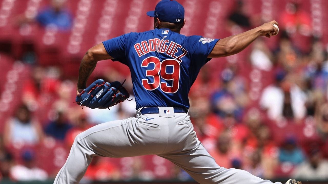 ¡Orgullo azteca! Manuel Rodríguez se apunta su primera victoria en Grandes Ligas