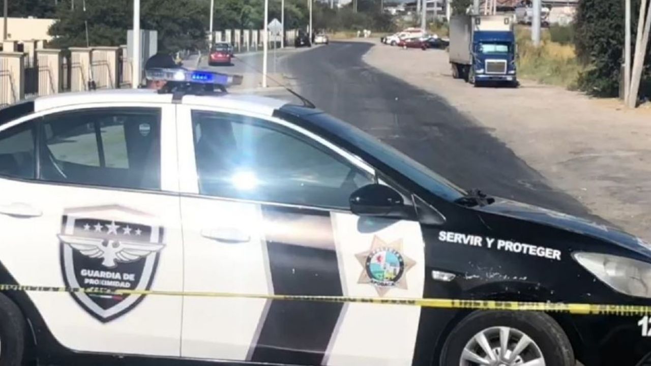 Autoridades trabajan en el lugar de los hechos