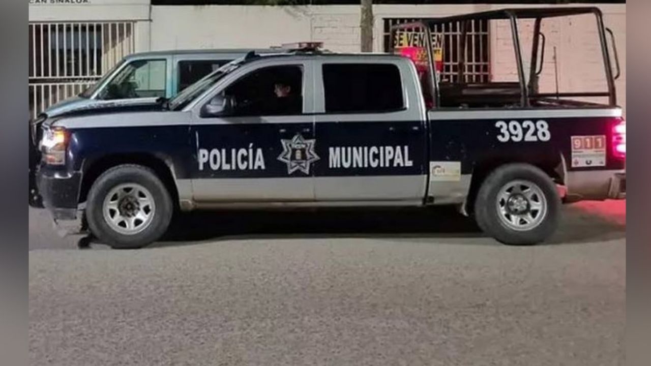 Autoridades llegan al sitio del crimen